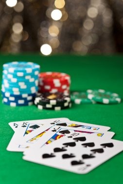 Live roulette table with multiple players during World Cup season